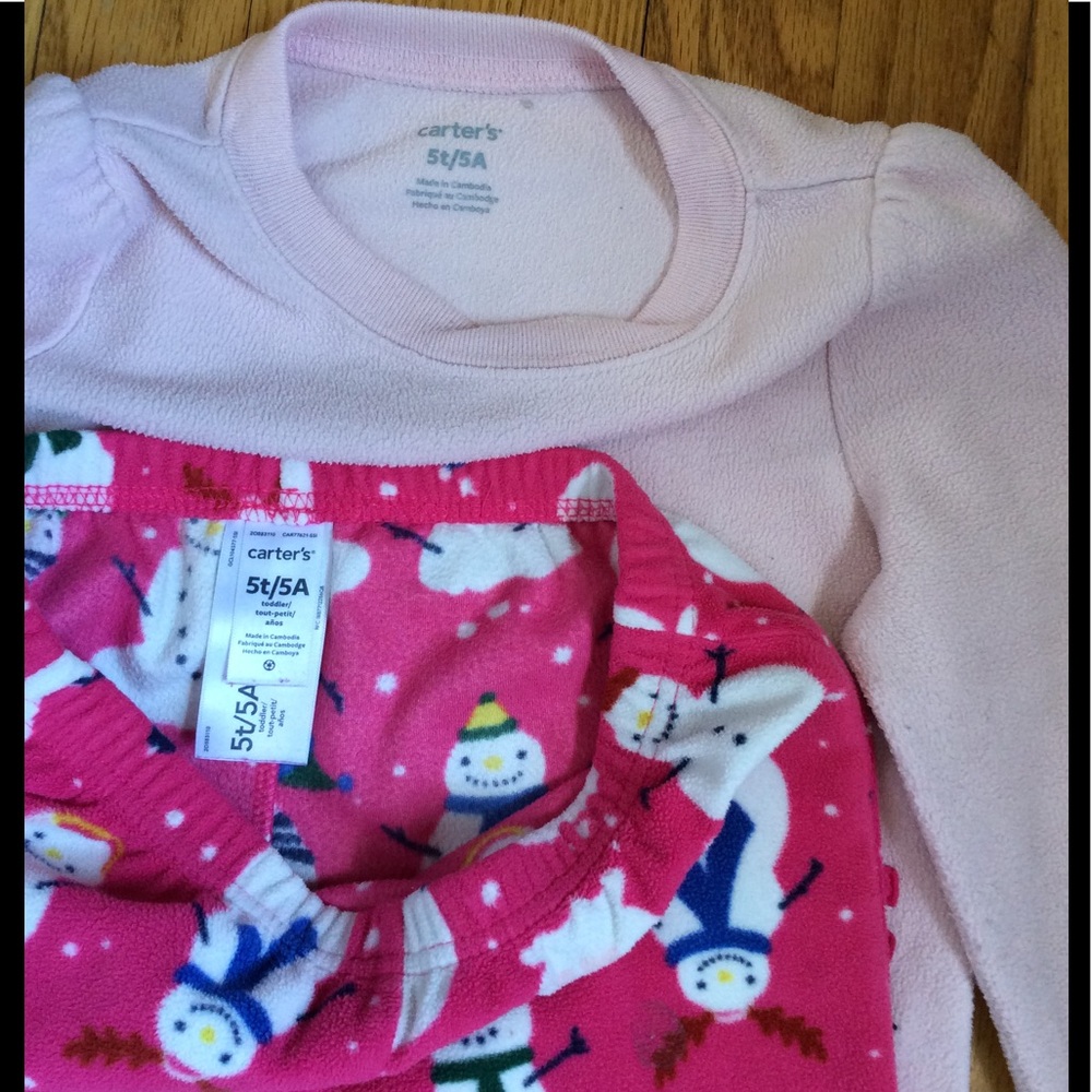 Carter’s pajamas - Picture 3 of 4